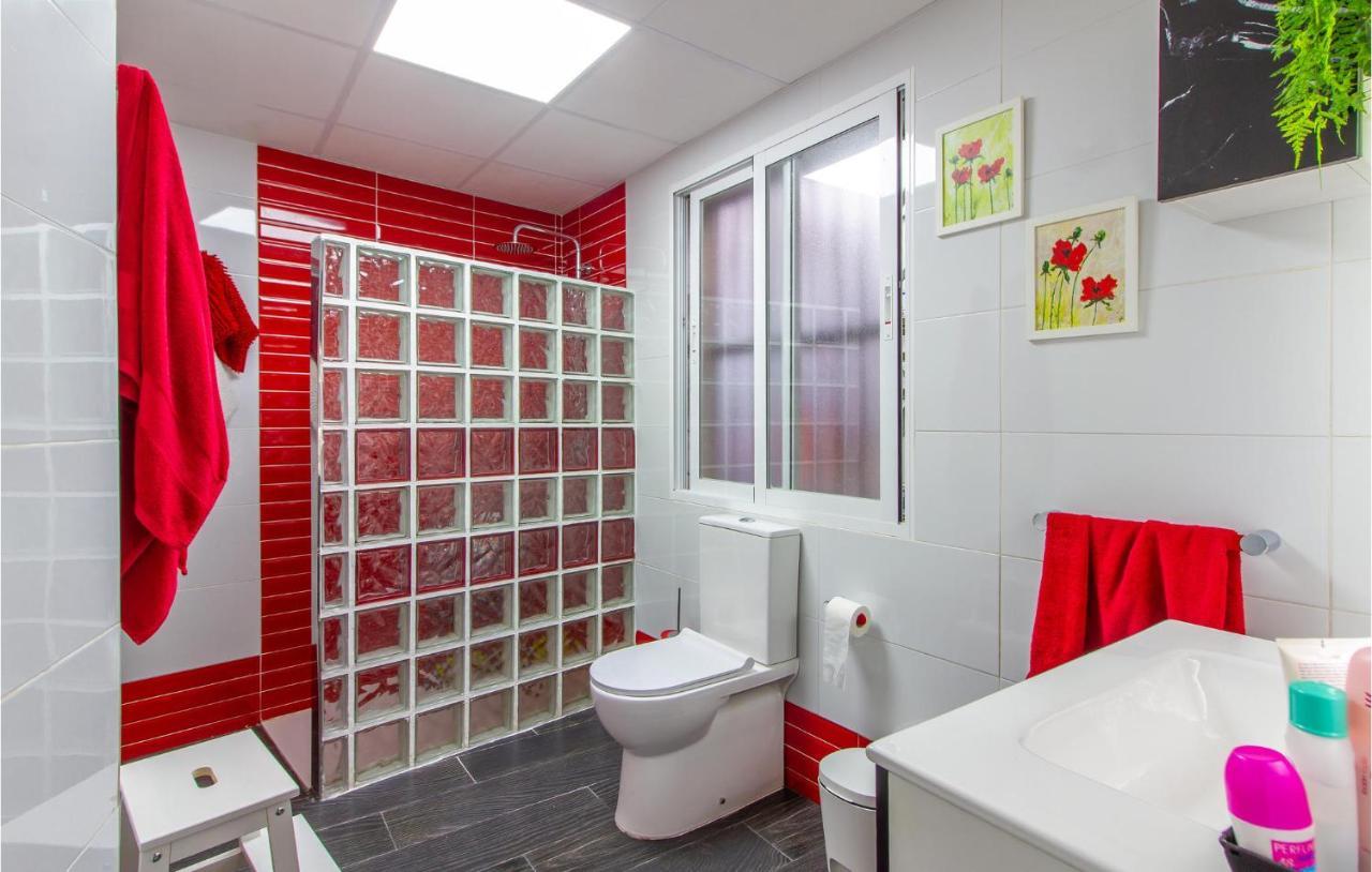 Holiday home Lovely In Guilas With Kitchen *